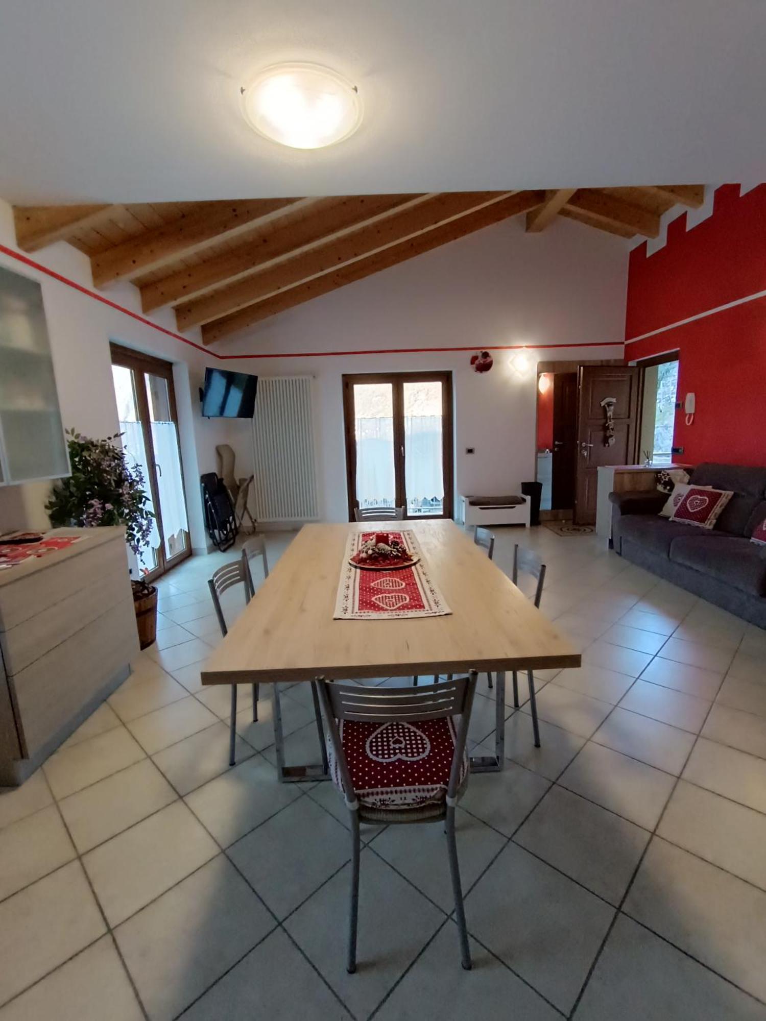 Apartmán Pisolo Selvaggio Tirano Pokoj fotografie